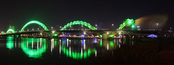 Dragon and Tran Thi Ly Bridges sparkle at night